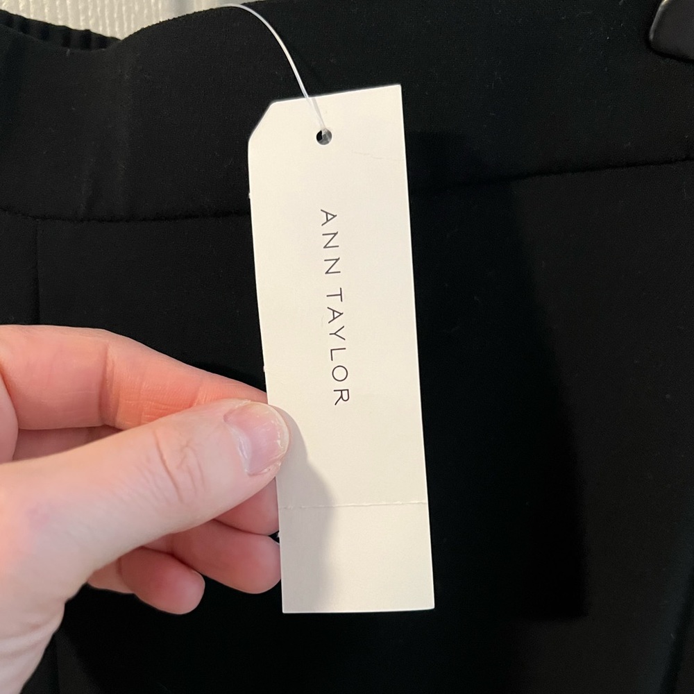 NWT Ann Taylor Black Tuxedo Pull Pants, ankle zipper, size medium - Picture 4 of 9